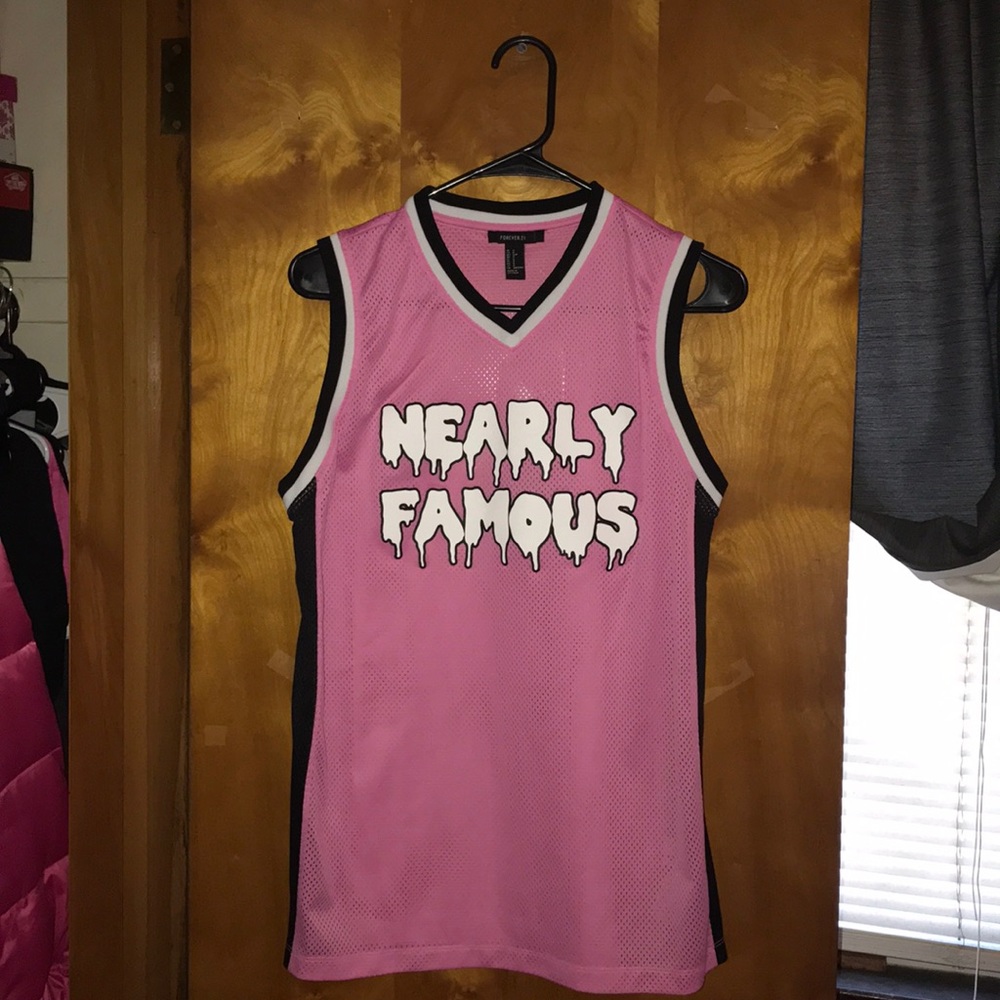 FOREVER21 Pink nearly famous jersey 💕💕💕
